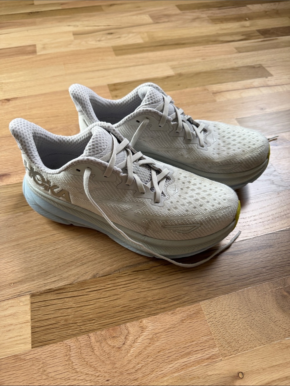 Hoka Clifton 9